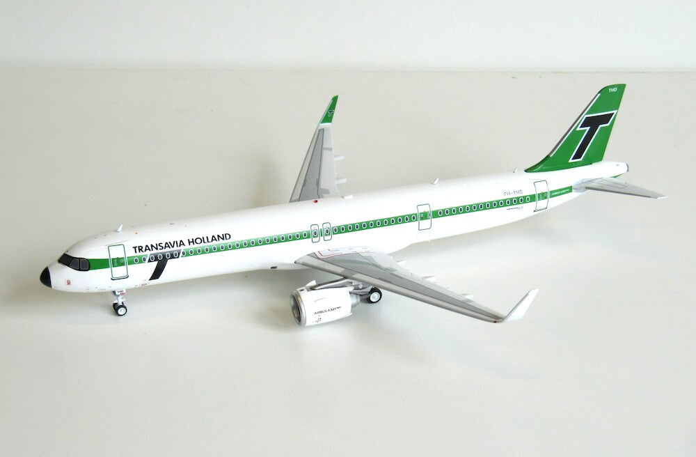 Pre-order: Transavia Retro Airbus A321neo Schaalmodel